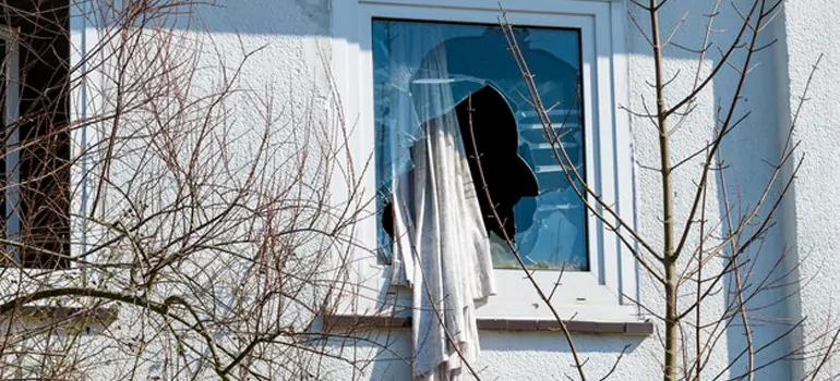 Storm Window Installation Contractors in Richmond West, FL