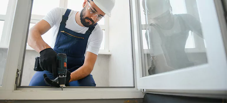 Replace Broken Window Pane in Richmond West, FL