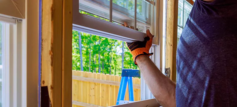>Bay Window Curtain Rail Track in Richmond West, FL