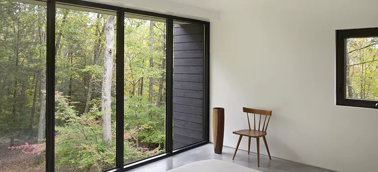 Bulletproof Window Protection Services in Richmond West, FL