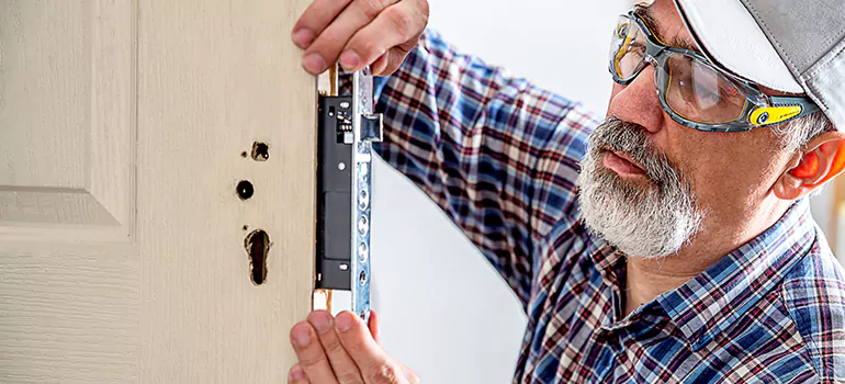 Exterior Door Handle Replacement in Richmond West, FL